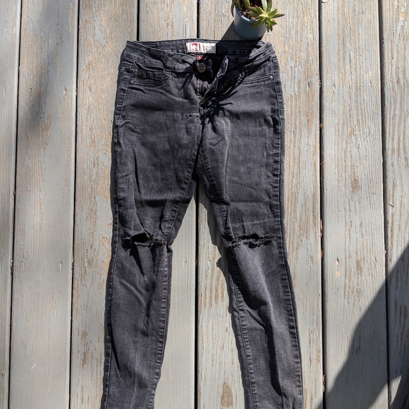 LEI Black Wash Jeggings - Picture 3 of 3